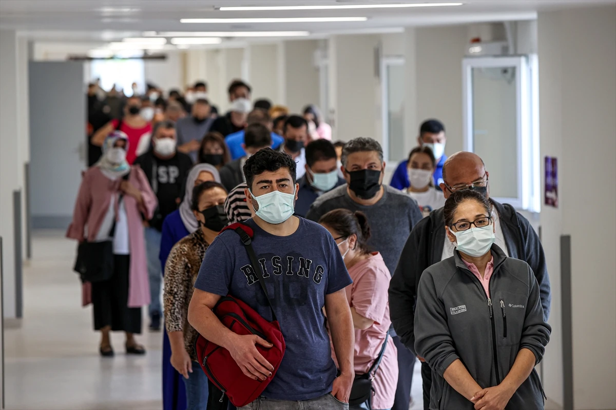 Bakan Koca: An itibarıyla 35 milyon doz aşıya ulaştık