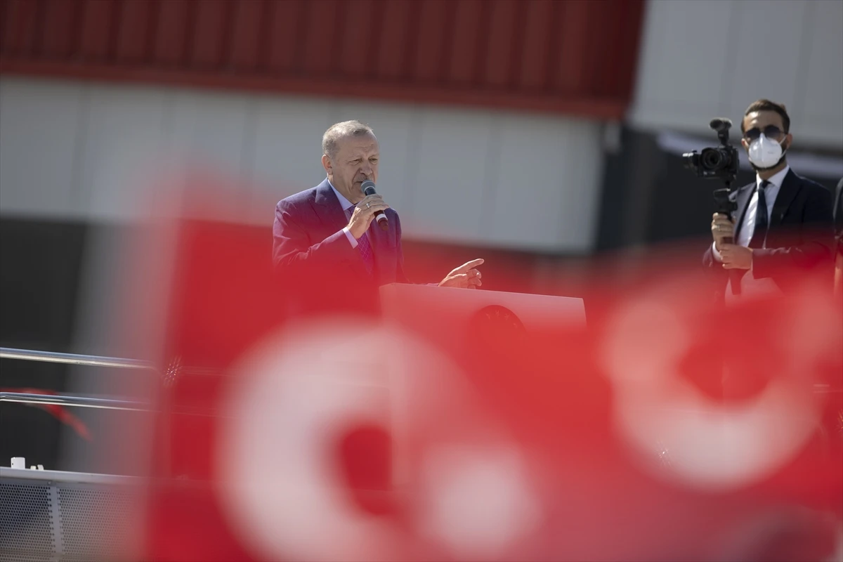 Cumhurbaşkanı Erdoğan: Biz eserlerimizle konuşuyoruz