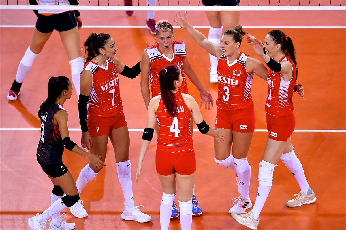 Ebrar Karakurt kimdir, kaç yaşında? A Milli Kadın Voleybol Takımı oyuncusu Ebrar Karakurt biyografisi