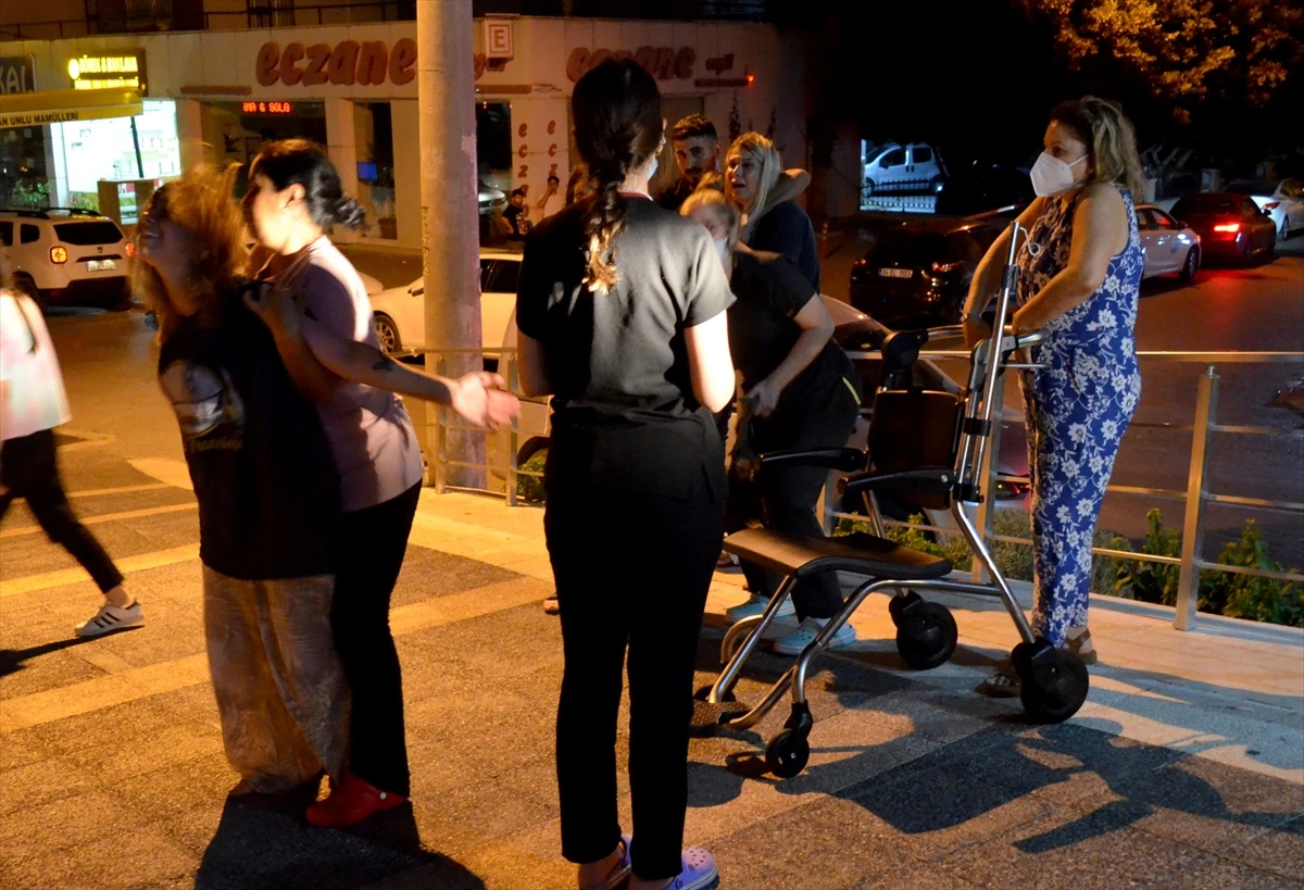 Ölen koronavirüs hastasının yakınlarından çirkin saldırı: 3 sağlık çalışanını darp ettiler