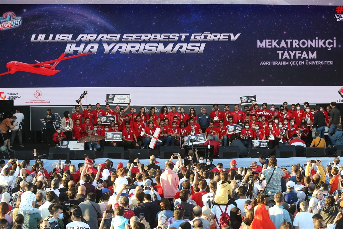 TEKNOFEST'ten görkemli kapanış! Selçuk Bayraktar duyurdu: 2022'de Samsun'da