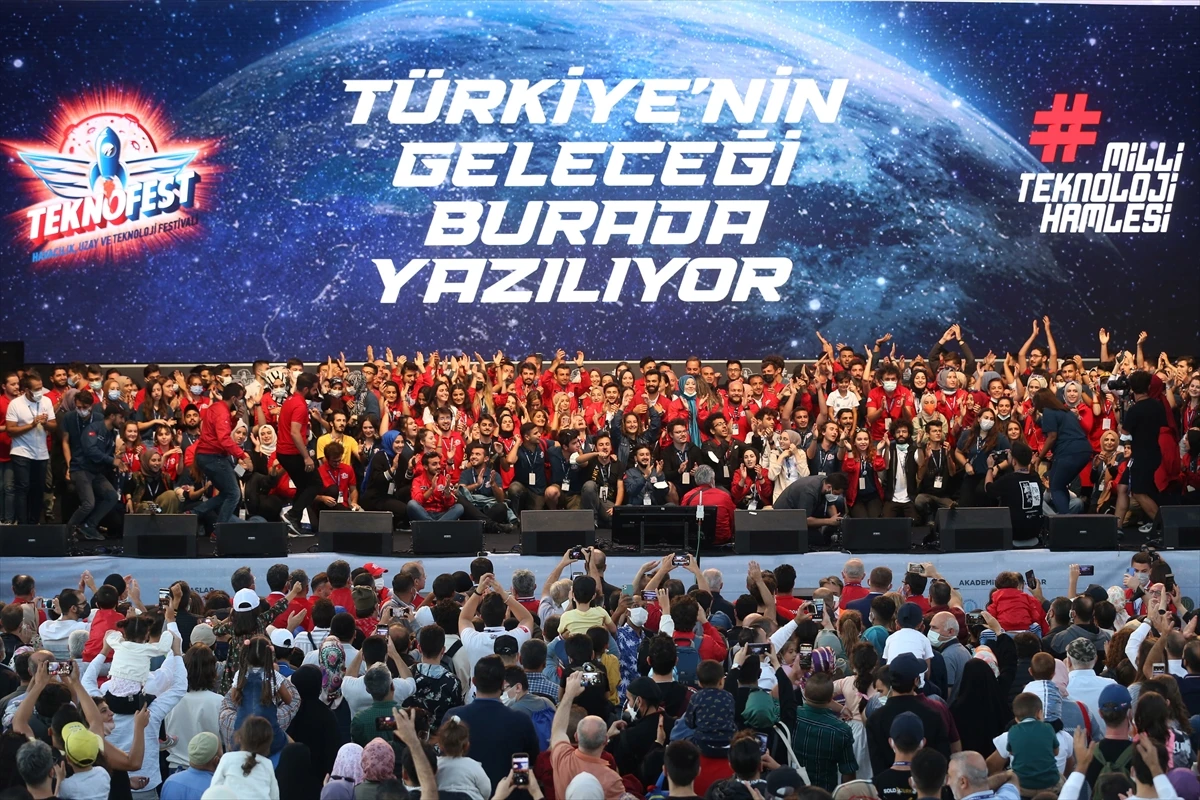 TEKNOFEST'ten görkemli kapanış! Selçuk Bayraktar duyurdu: 2022'de Samsun'da