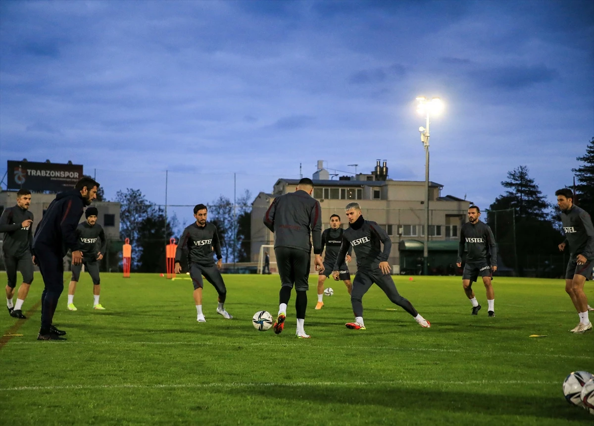 Trabzonspor'da futbolculara Rizespor uyarısı