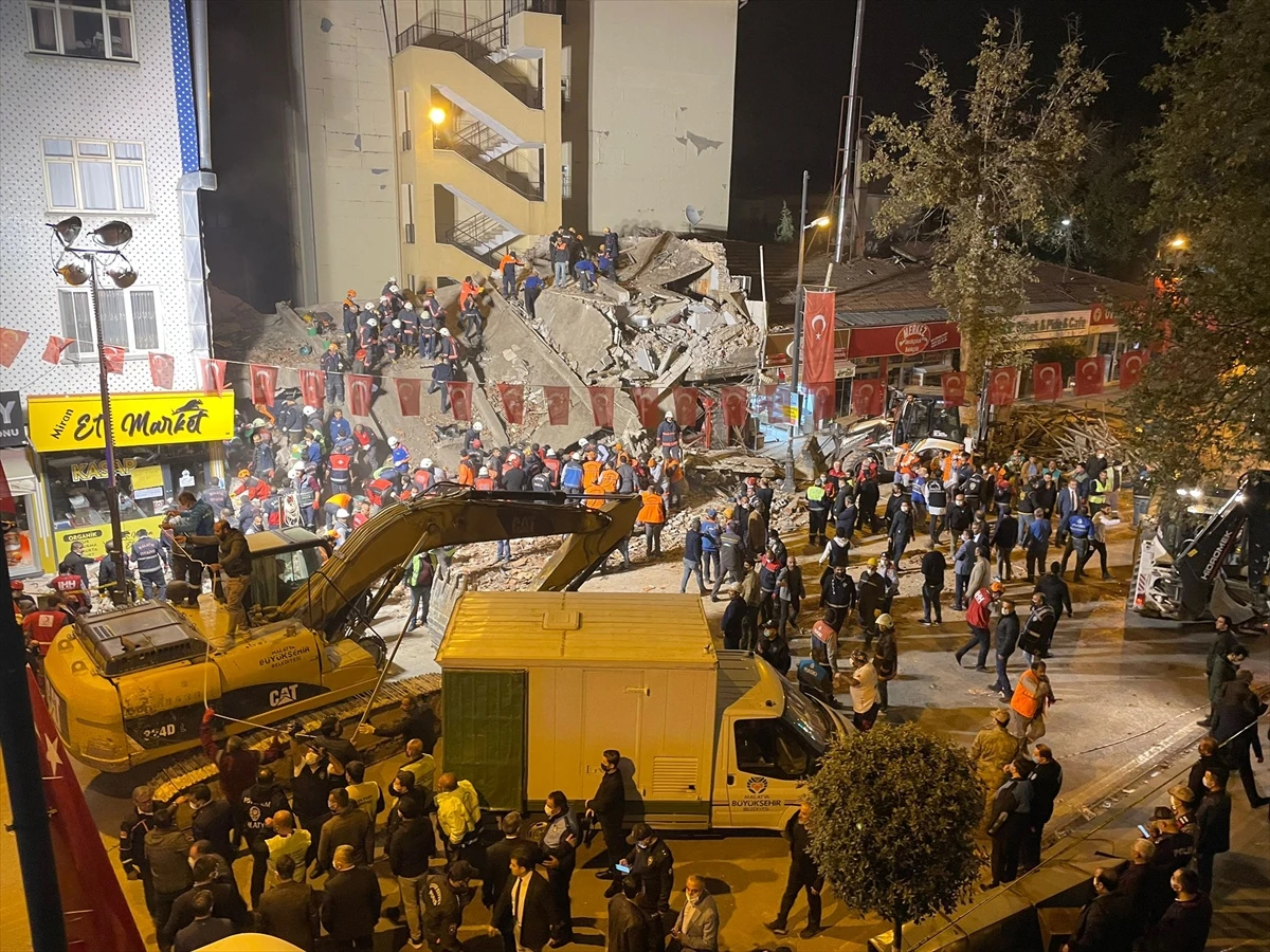 Son dakika! Malatya'da 2 katlı bina çöktü: Enkaz altında kimse kalmadı