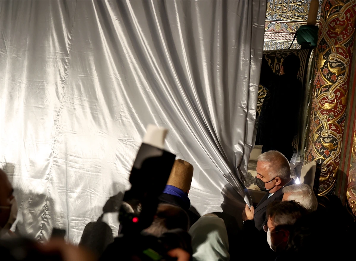 Hazreti Mevlana'nın türbesinin zamana karşı koyan sırları