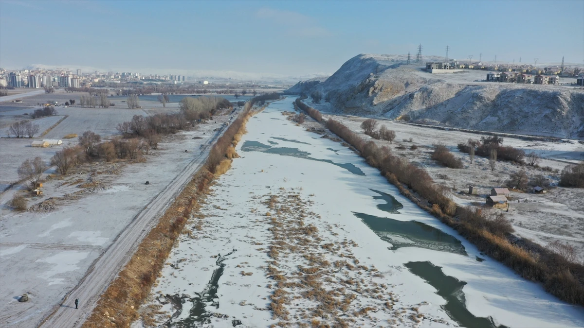 Sıfırın altında 30'a yaklaştı! İşte Türkiye'nin en soğuk yeri