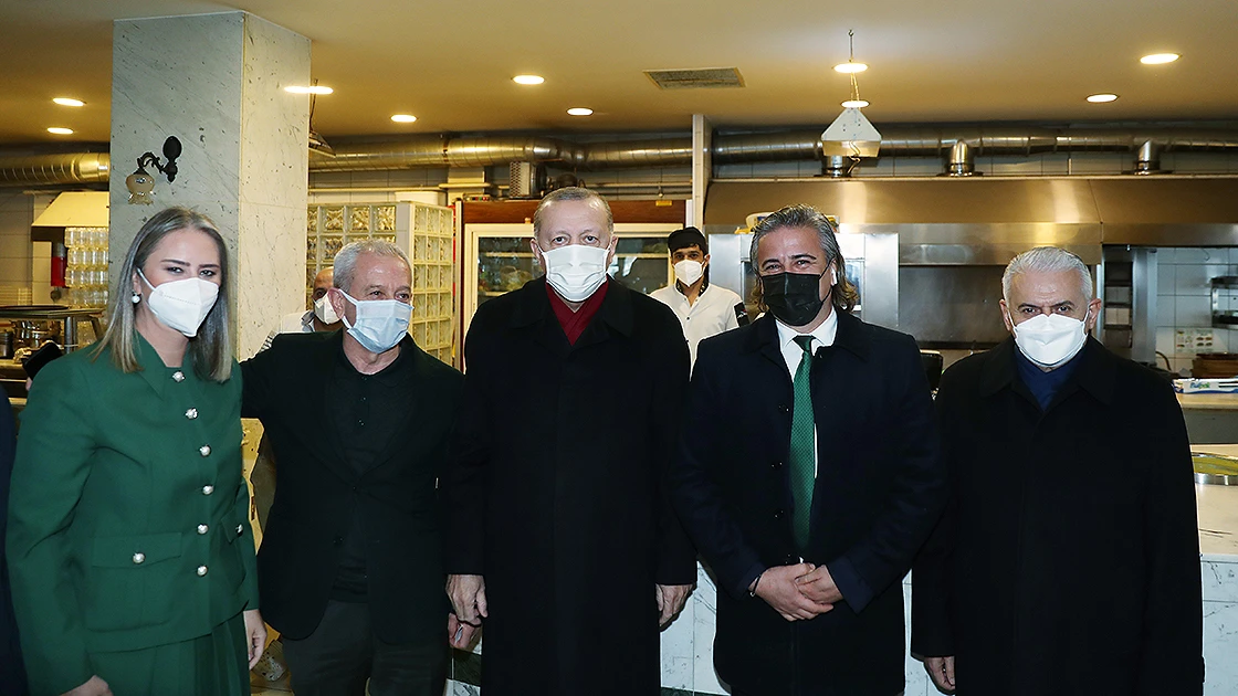 Cumhurbaşkanı Erdoğan İzmir esnafıyla buluştu