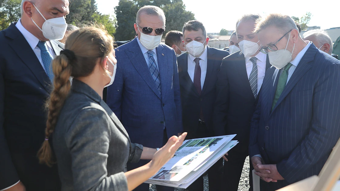 Milyonlarca kitap okurlarla buluşacak: Erdoğan incelemelerde bulundu