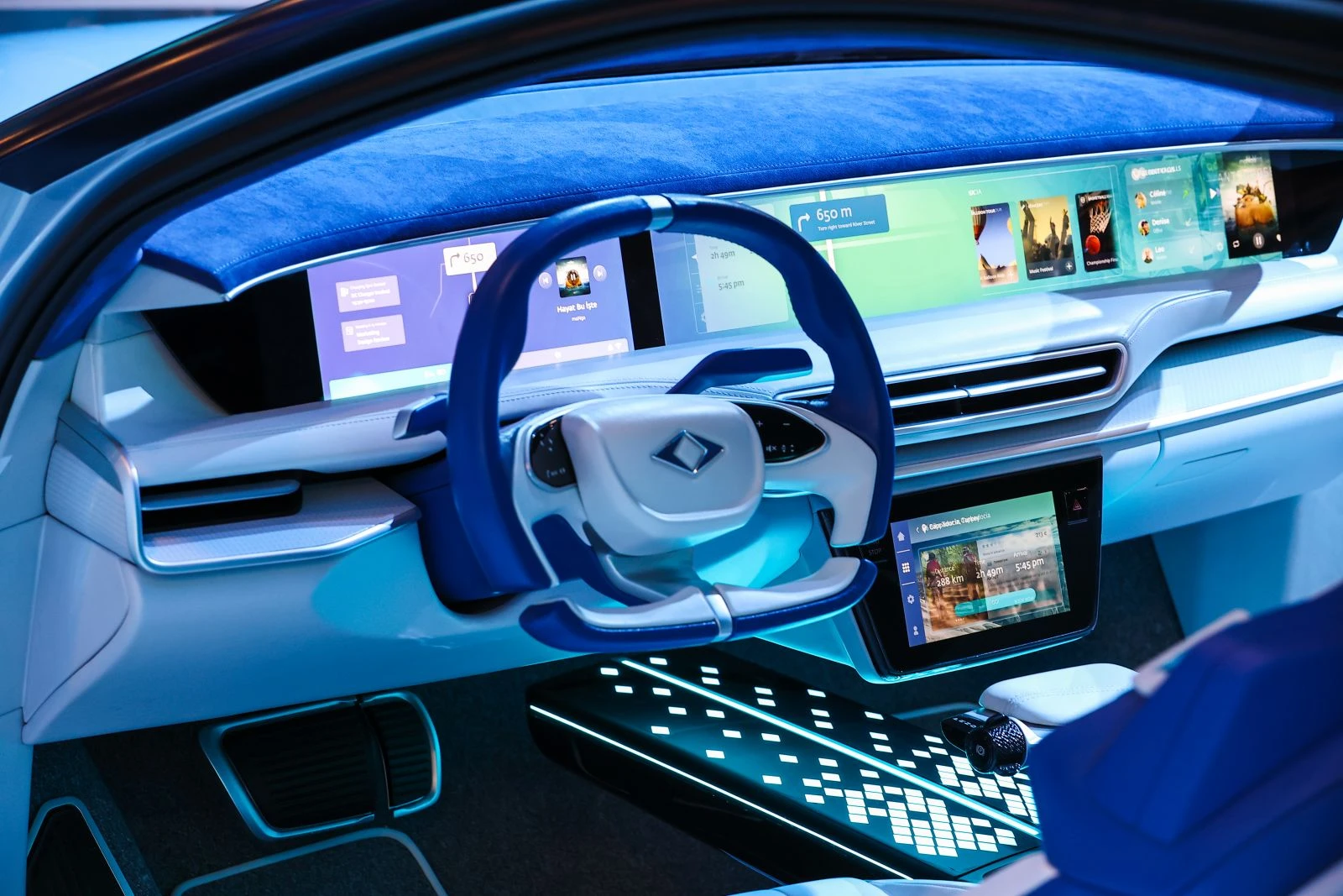 TOGG dünya sahnesine çıktı! Türkiye’nin otomobilini Gürcan Karakaş ABD'de anlattı