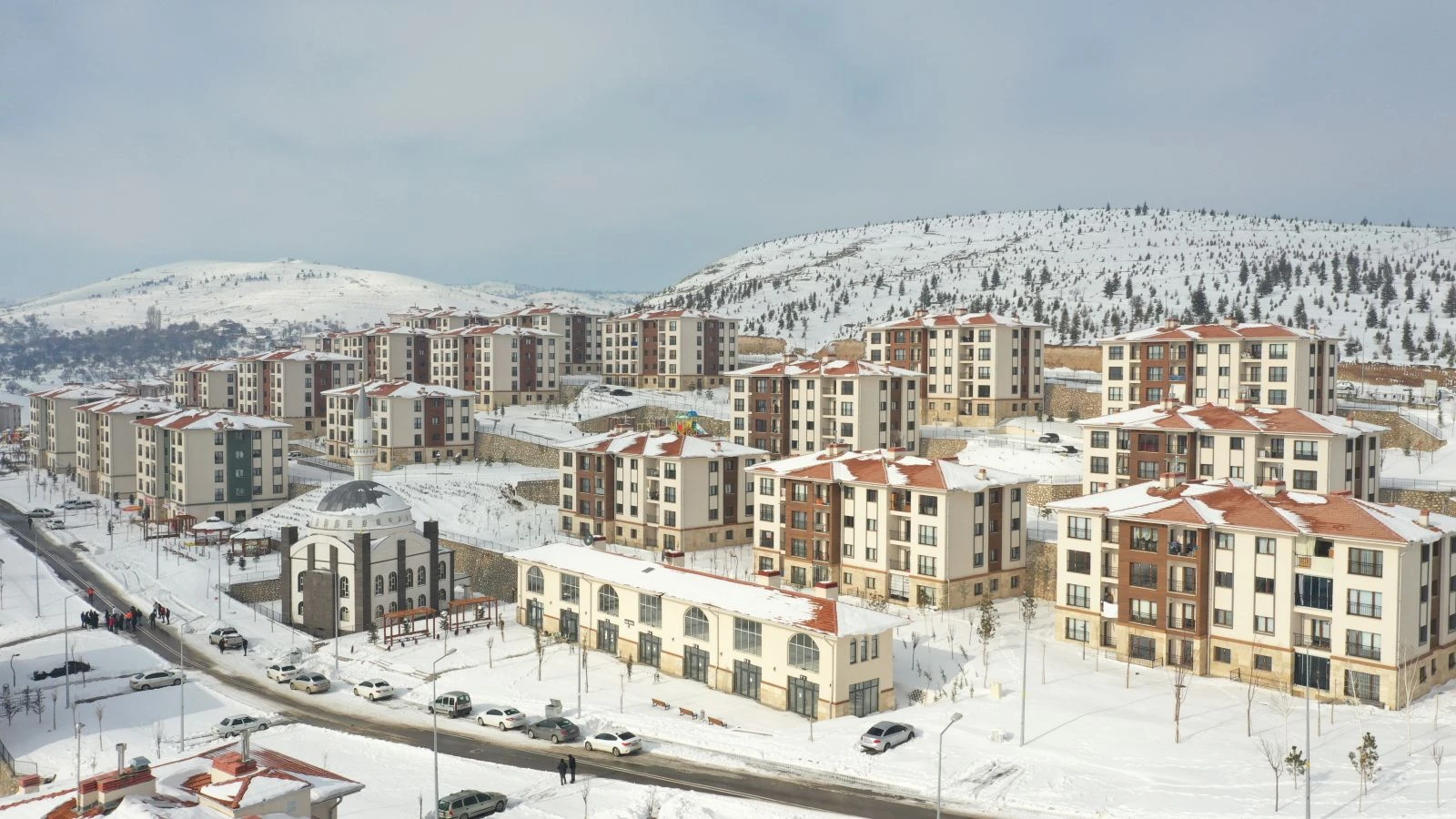 TOKİ 40 ilde konut ve 22 ilde iş yeri satışına başlıyor! Açık artırmanın tarihleri belli oldu