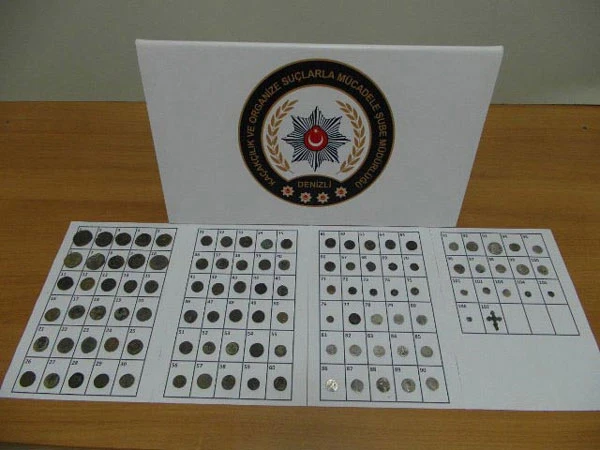 Roma döneminde yazılan 10 İncil'i satmak isterken yakalandı