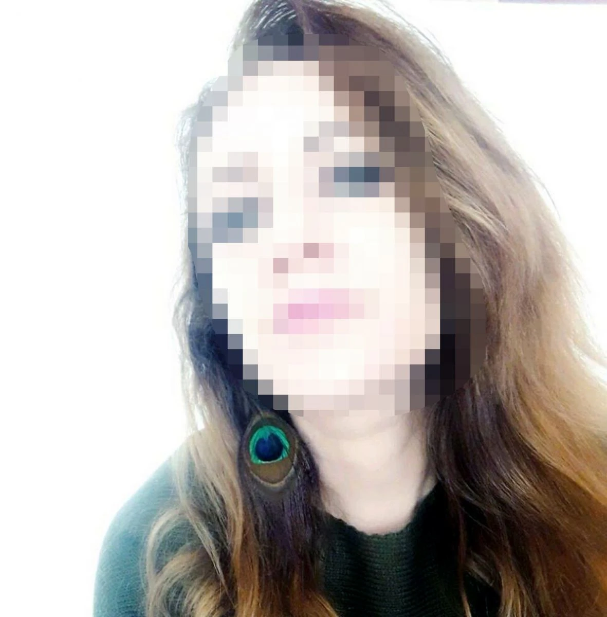 Duştan çıkan genç kadın hayatının şokunu yaşadı