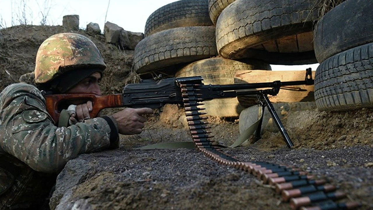 Ermenistan’dan Azerbaycan'a mevzilerine ateş açıldı