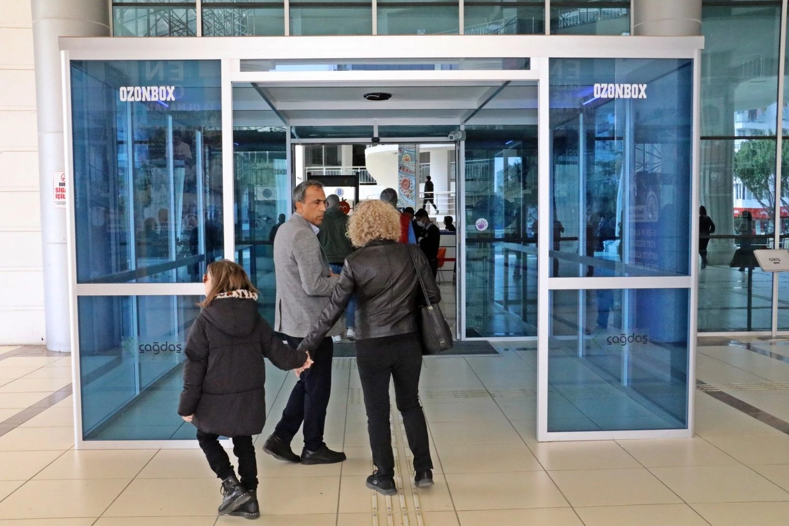 Bu odadan geçenin üzerindeki virüsler ölüyor