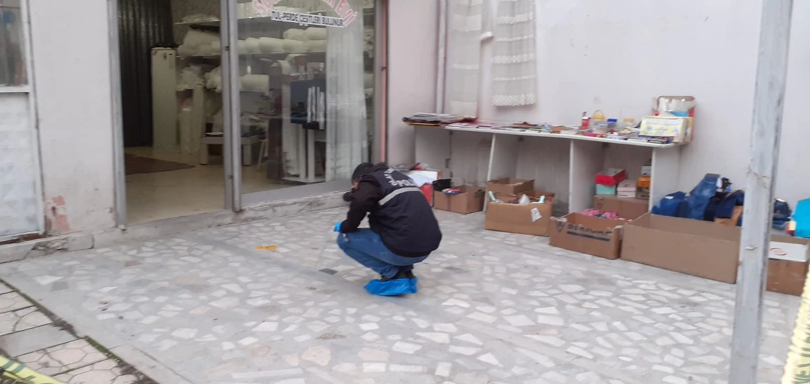 İş yerinde tüfekli saldırıya uğradı