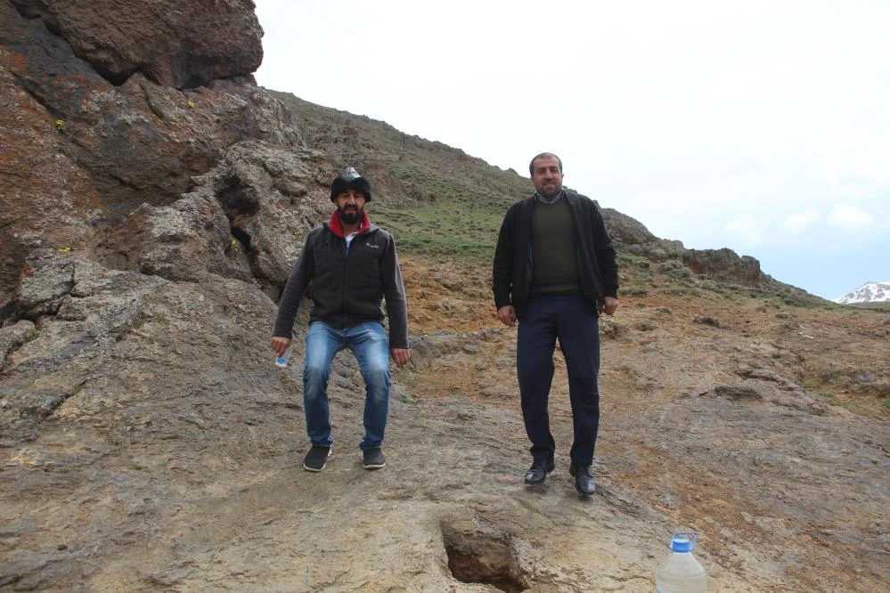 Bu suyu içenler zıplamadan duramıyor