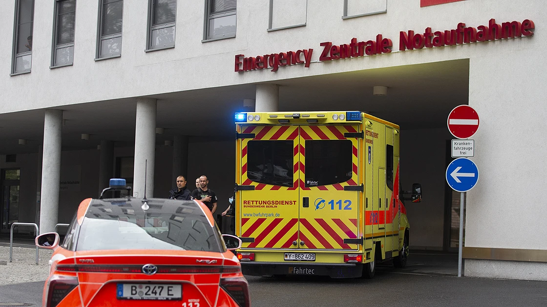 Almanya'ya getirilen Rus muhalif Navalnıy tedavi altına alındı