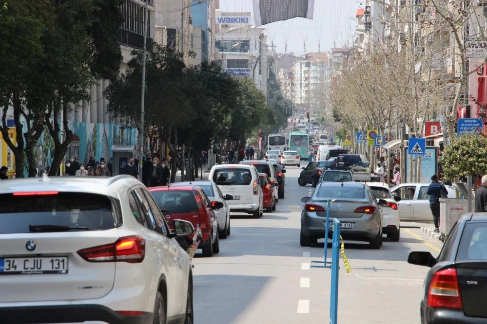 Manisa’da hafta sonu tedirgin eden kalabalık