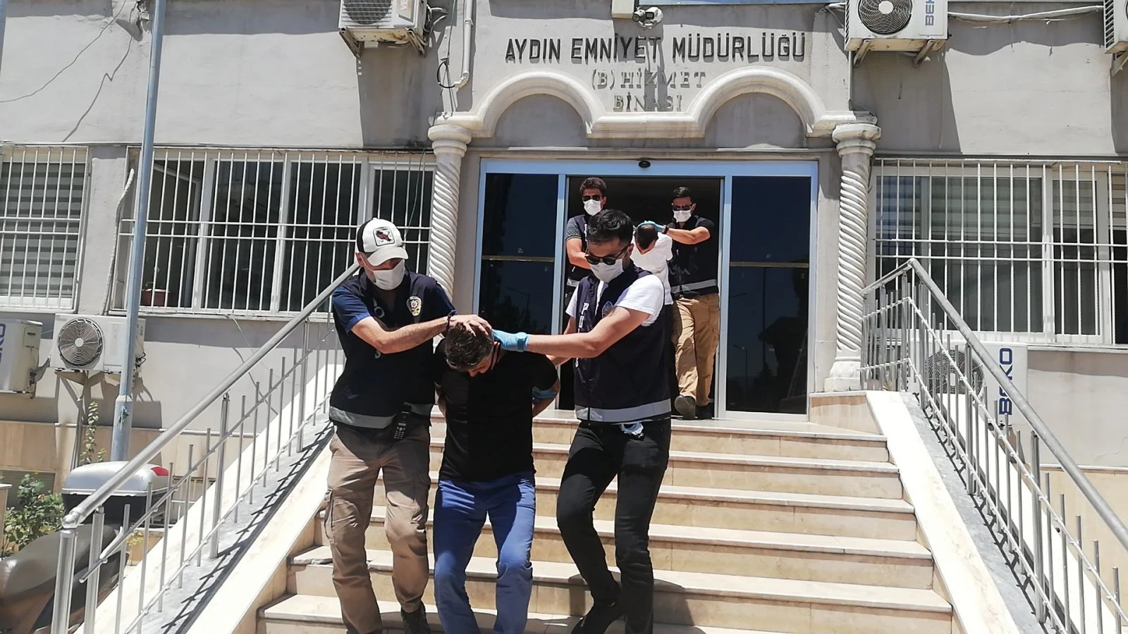 Değerinin altında dolar aldı, dolandırıldı