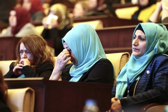 Gökçek, 'FETÖ'cülere acımamak gerekir'