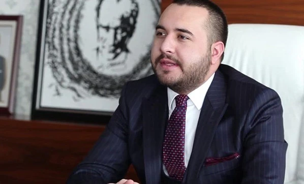 İYİ parti gençlik kolları başkanı oğuzhan beker görevinden istifa etti