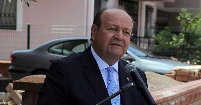Mesut Özakcan, CHP'den istifa ettiğini duyurdu