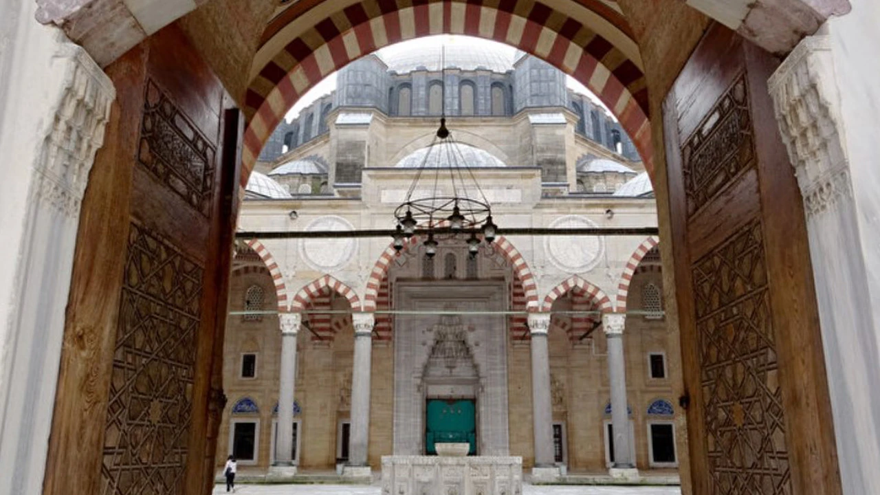 Selimiye Camii ibadete kapatıldı mı? Selimiye Camii kapatılıyor mu? Edirne Valiliği'nden açıklama!