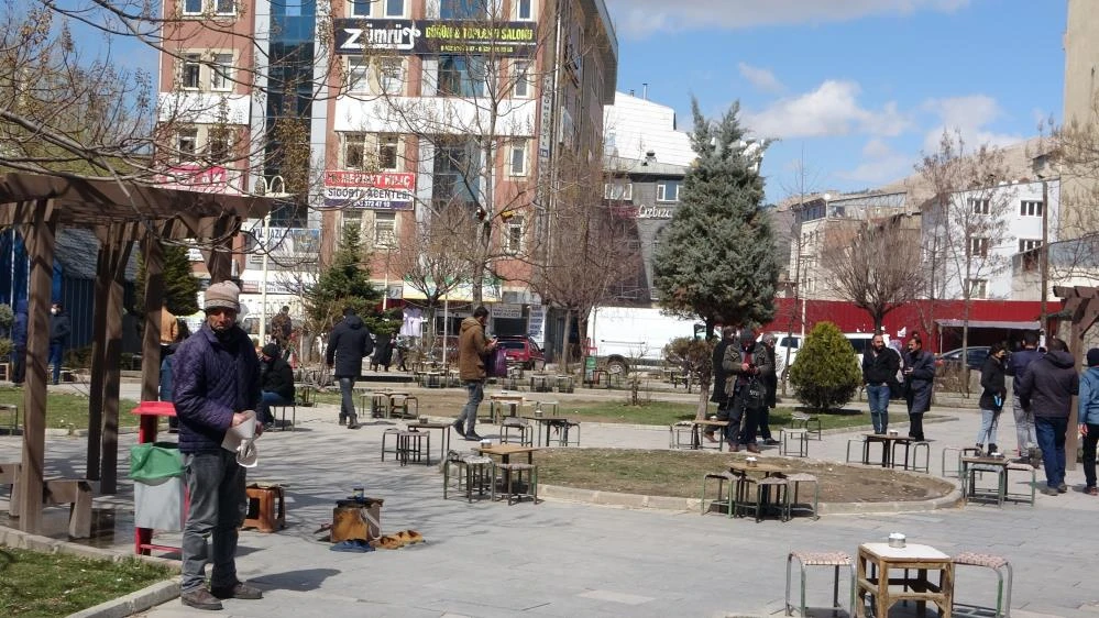 Van'da iki mevsim bir arada yaşanıyor