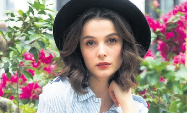 Büşra Develi Kimdir? Nerelidir Kaç Yaşındadır?