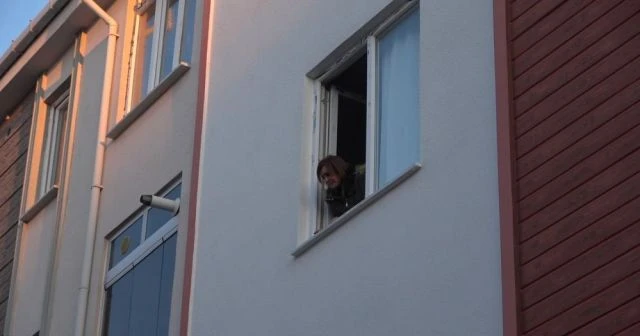 Kırklareli'nde ev arkadaşı tarafından kilitlenen kadın, itfaiye ekiplerince kurtarıldı