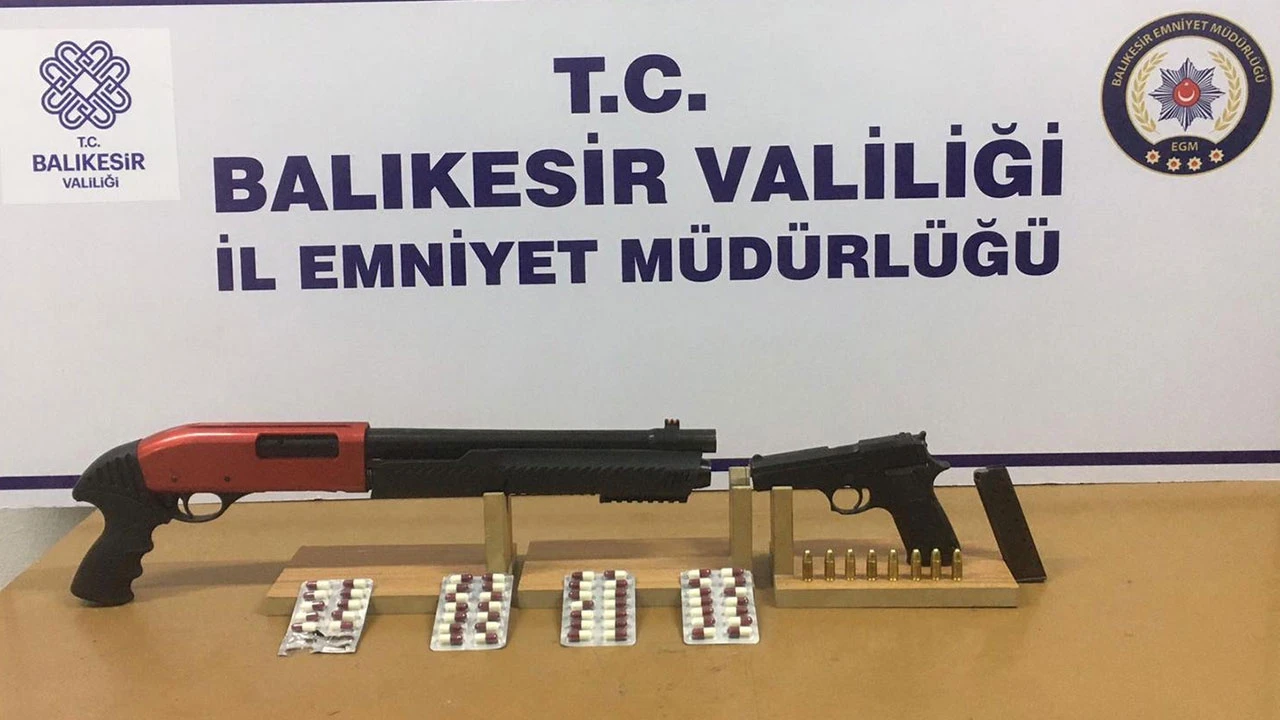 Balıkesir'de 2 ayrı operasyon! 31 kişi gözaltına alındı