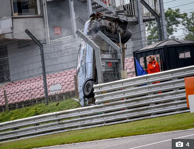 Kontrolü kaybetti! Araçla 6 kez takla attı korkunç kazada burnu bile kanamadı