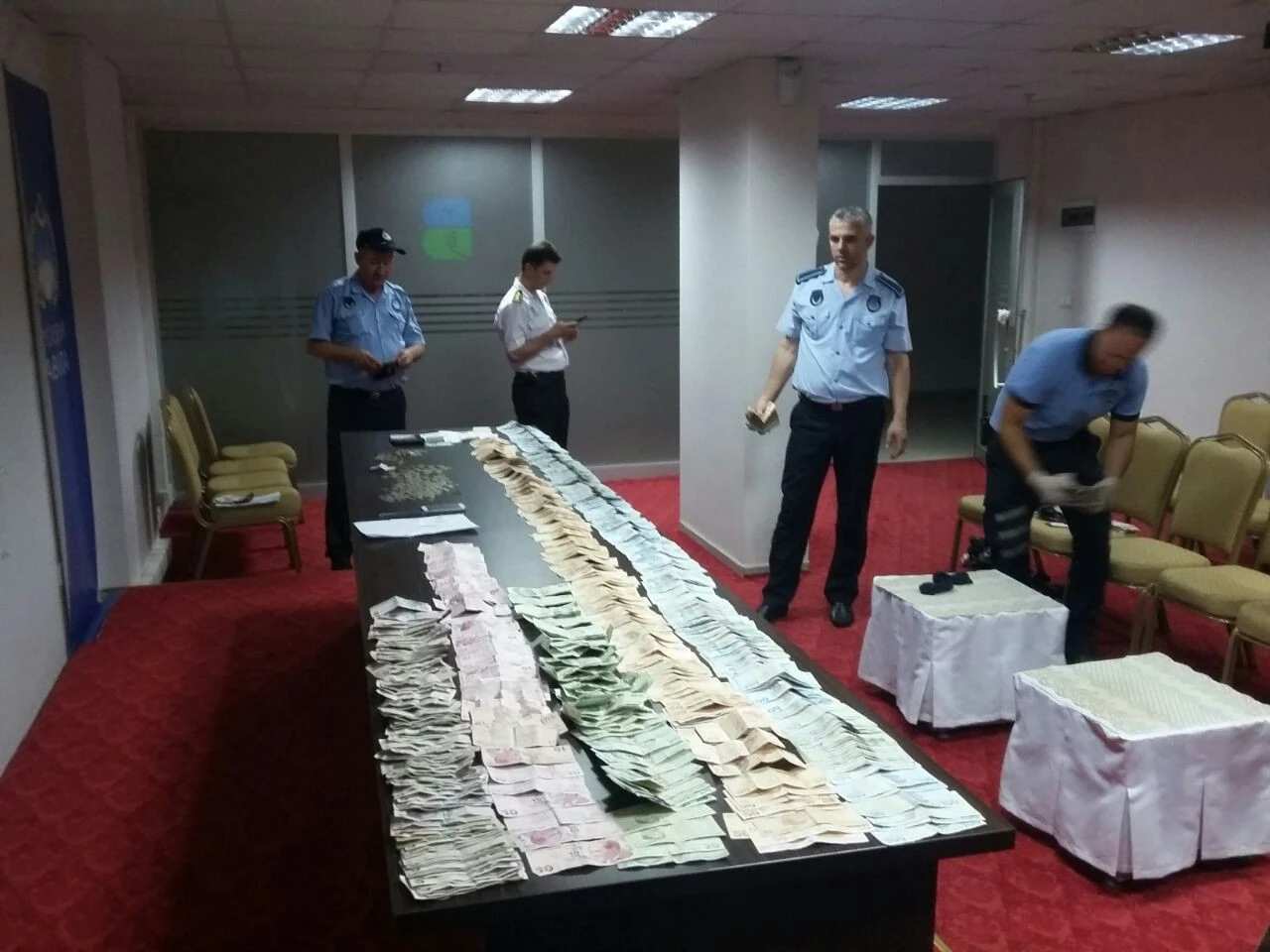 Dilencinin üzerinden resmen servet çıktı!