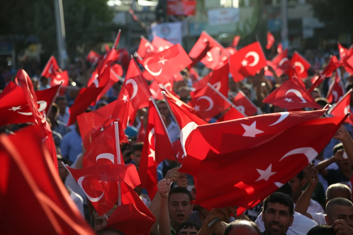 Suruç'ta binlerce kişi terörü lanetledi