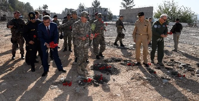 Orgeneral Hulusi Akar sınır birliklerini denetledi
