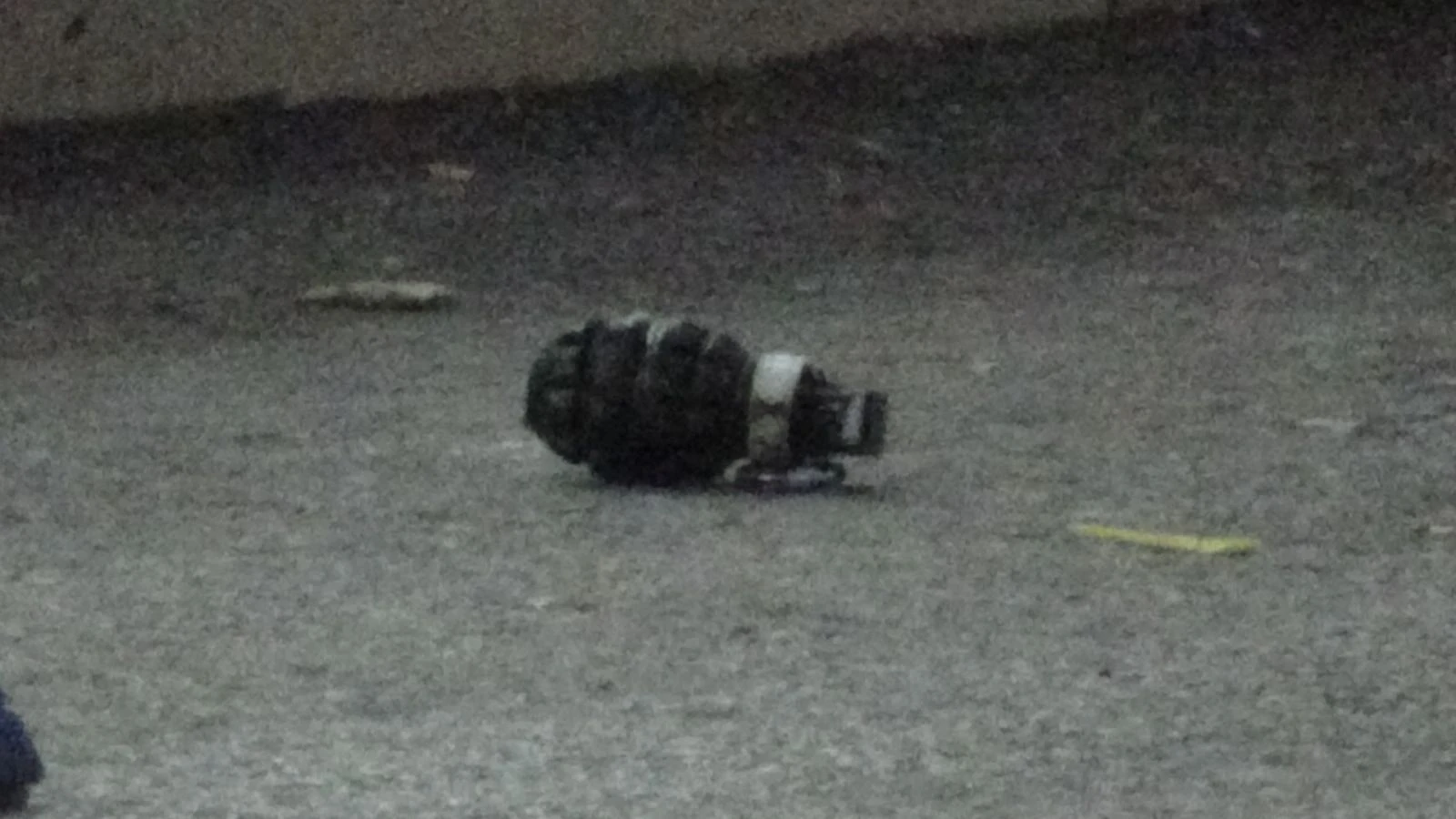 El bombasının motosikletten düştüğü anlar...