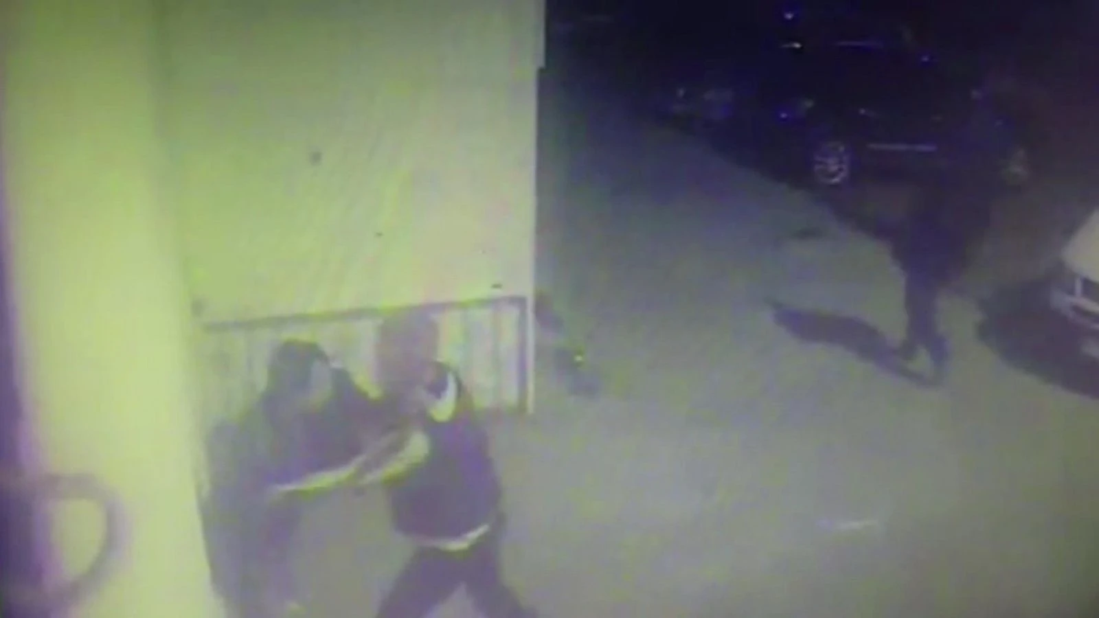 Arkadaşını bıçaklayarak öldürdü