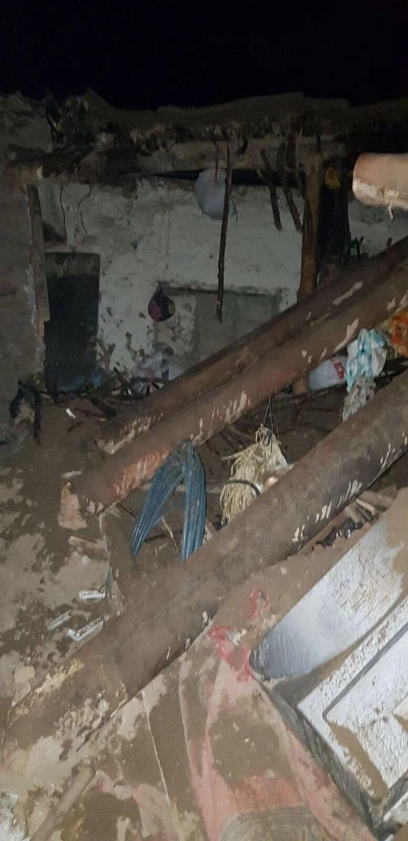 Siirt'te ev çöktü: Ölü ve yaralılar var