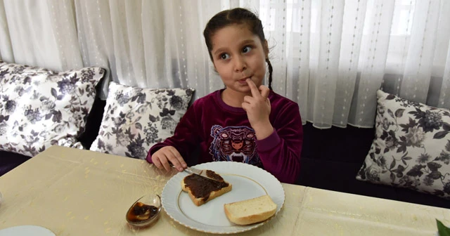 Elmanın ekmeğe sürülen halini ürettiler: ‘Şokelma’