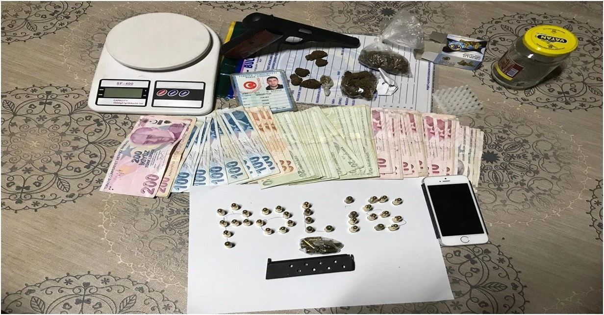 Mezitli'de polis suçlulara göz açtırmıyor