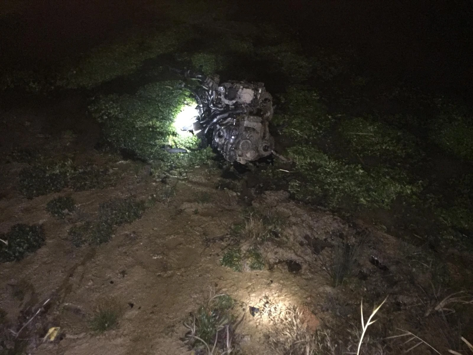 Otomobil nehre uçtu: 2 ölü, 2 yaralı