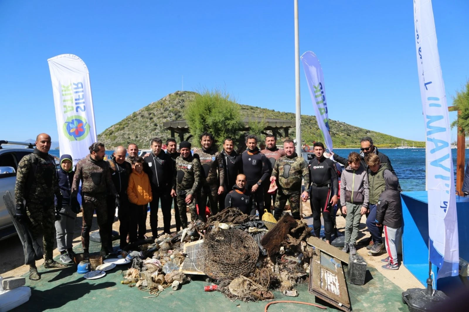 Deniz dibi temizliğinden çıkan atıklar şok etti