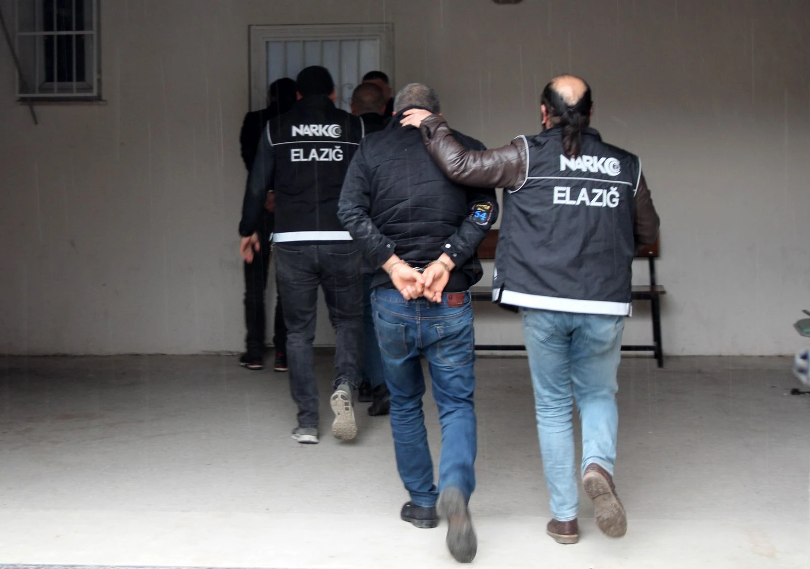 Elazığ’da uyuşturucu operasyonu: 3 gözaltı