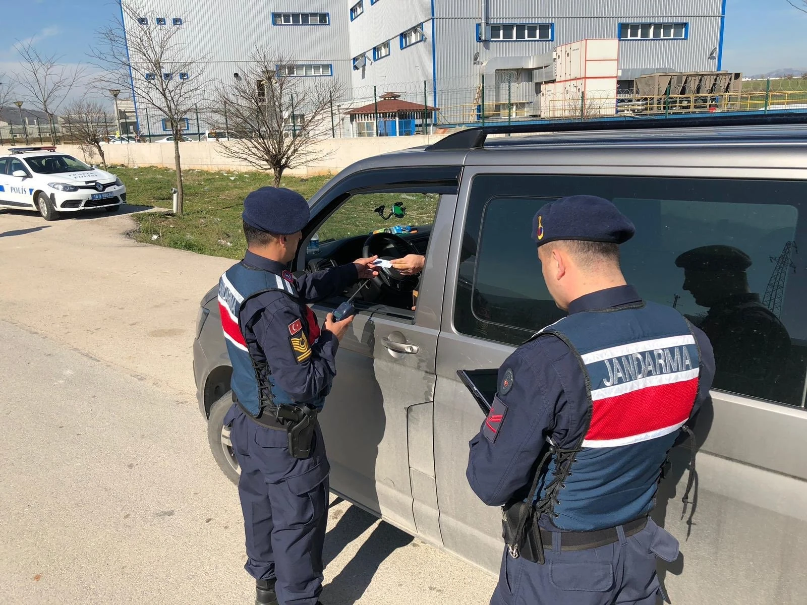 Sakarya'da aranması olan 493 şüpheli yakalandı