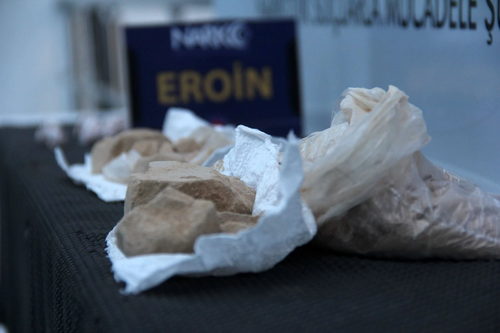 Adana polisinden torbacılara geçit yok