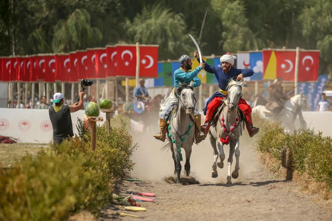 Ahlat'ta Malazgirt Zaferi coşkusu