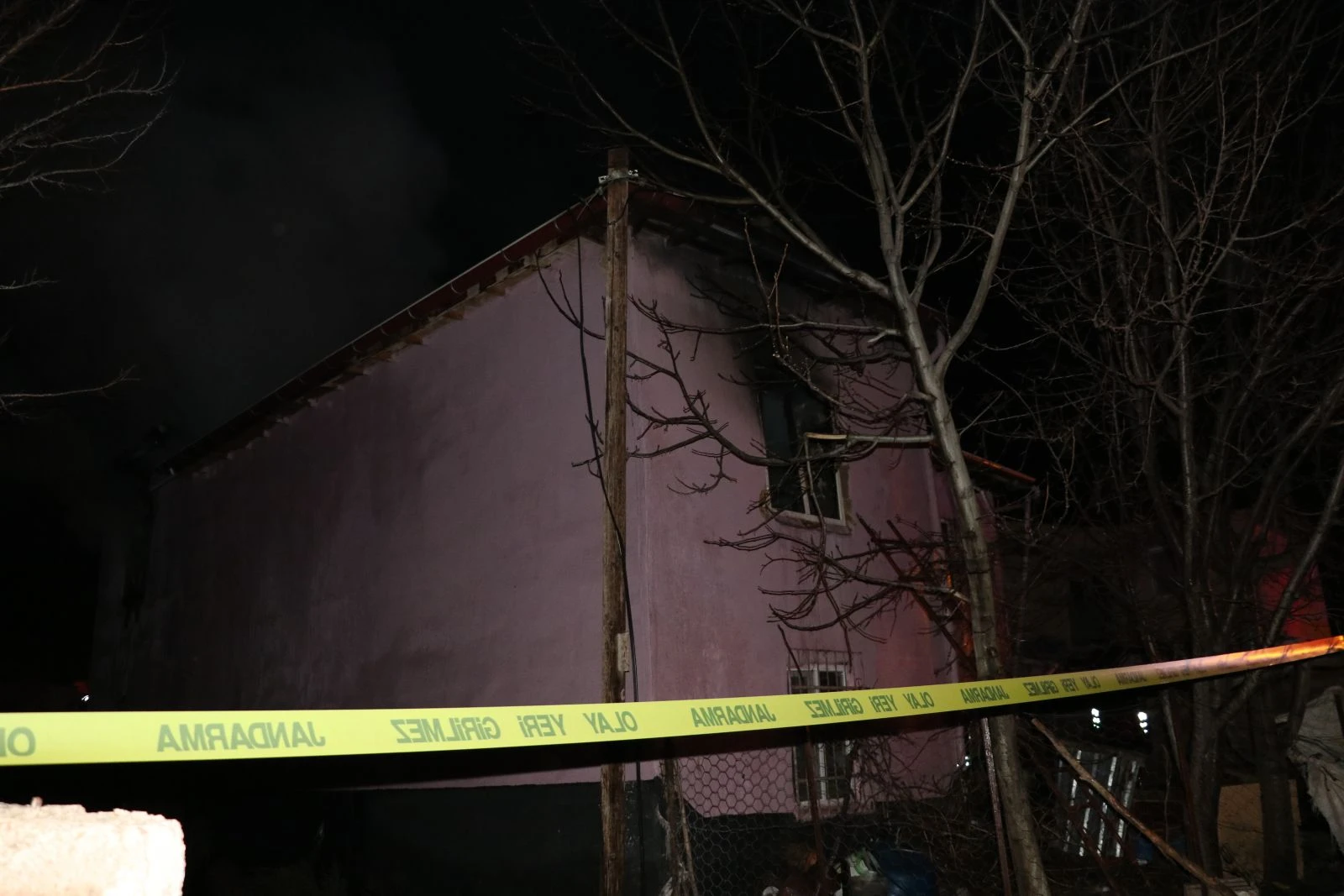 Niğde'de yangın faciası: 4 ölü, 3 yaralı