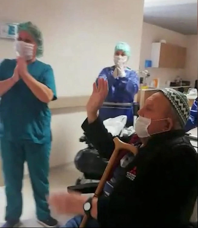 'Türkiye'nin çınarları' Kovid-19'u yendi