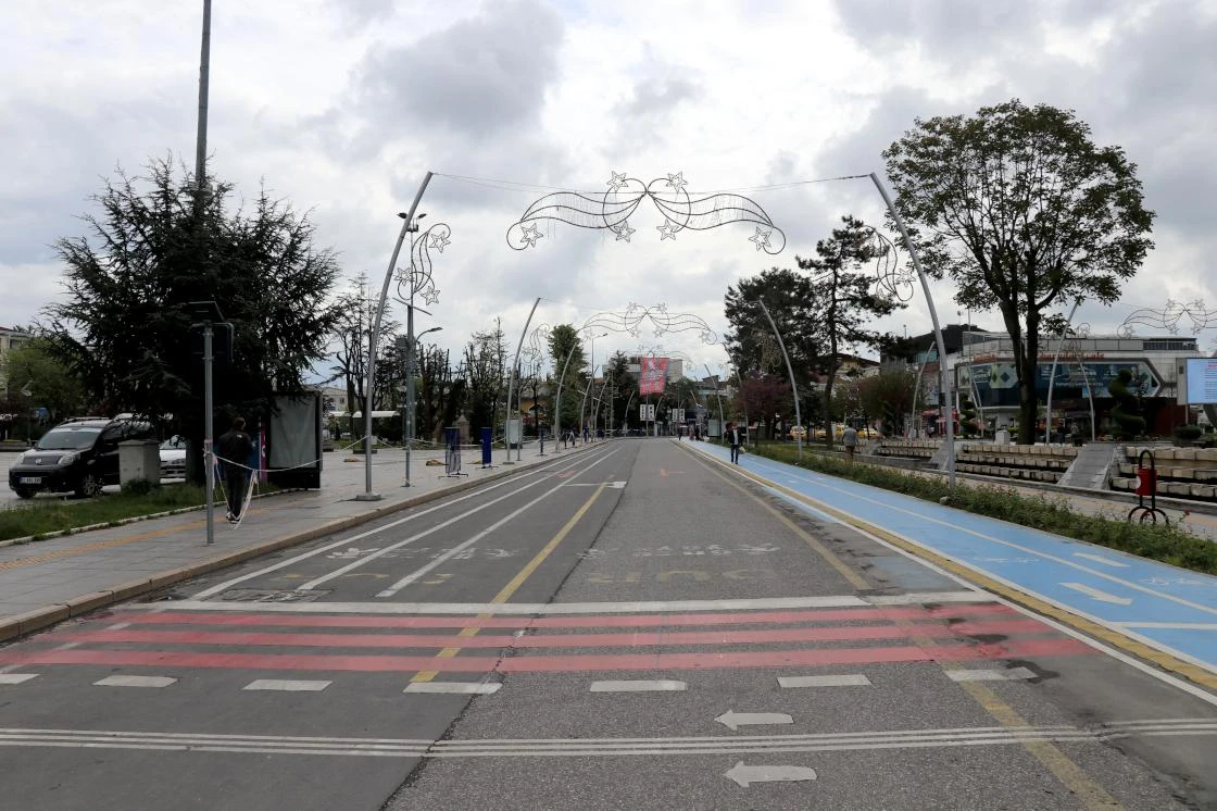 Yurt genelinde 'Evde kal' çağrısına büyük oranda uyuluyor