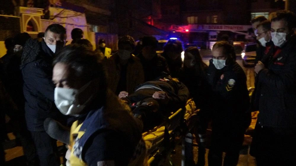 Oğlu atladı, annesi gözyaşları içinde izledi